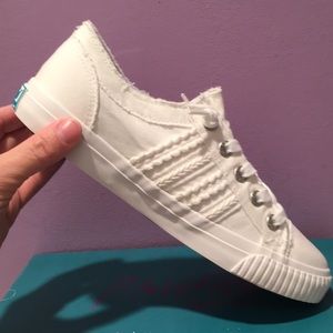 Never worn Blowfish white canvas Braided design